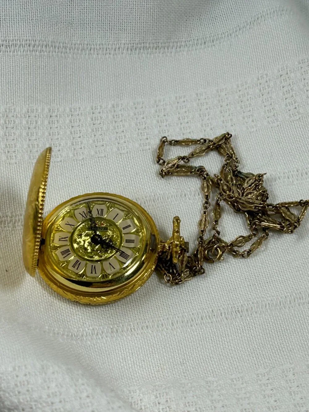 Vintage Gold Toned Locket Pocket Watch Necklace - Pre-owned
